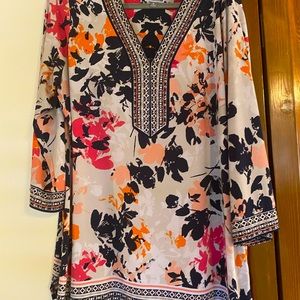 Multicolor Tunic that’s Wrinkle Resistant with Fun Bling JM Collection 1X